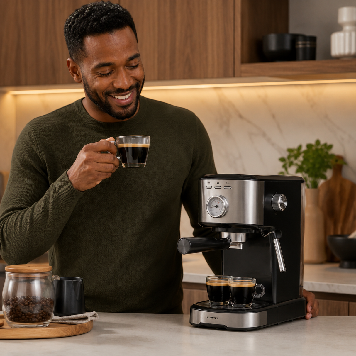Kumtel 1.2L Espresso Coffee Maker with 15-Bar Pump & Milk Frother 1100W - HCM-04