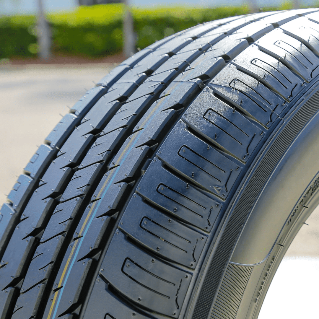 Armstrong Tires & Spares Armstrong Blu-Trac PC All Season Tire - 215/65R16 102H XL