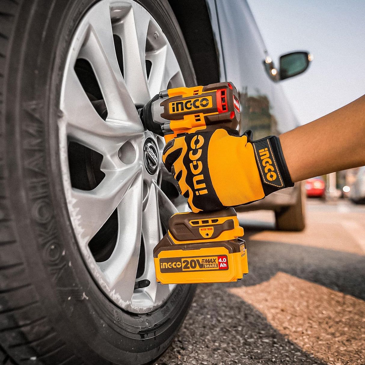 Ingco Impact Wrench & Driver Ingco 1/2" Lithium-Ion Cordless Impact Wrench 500NM with Two 20V 4.0Ah Batteries & Charger - CIWLI2050