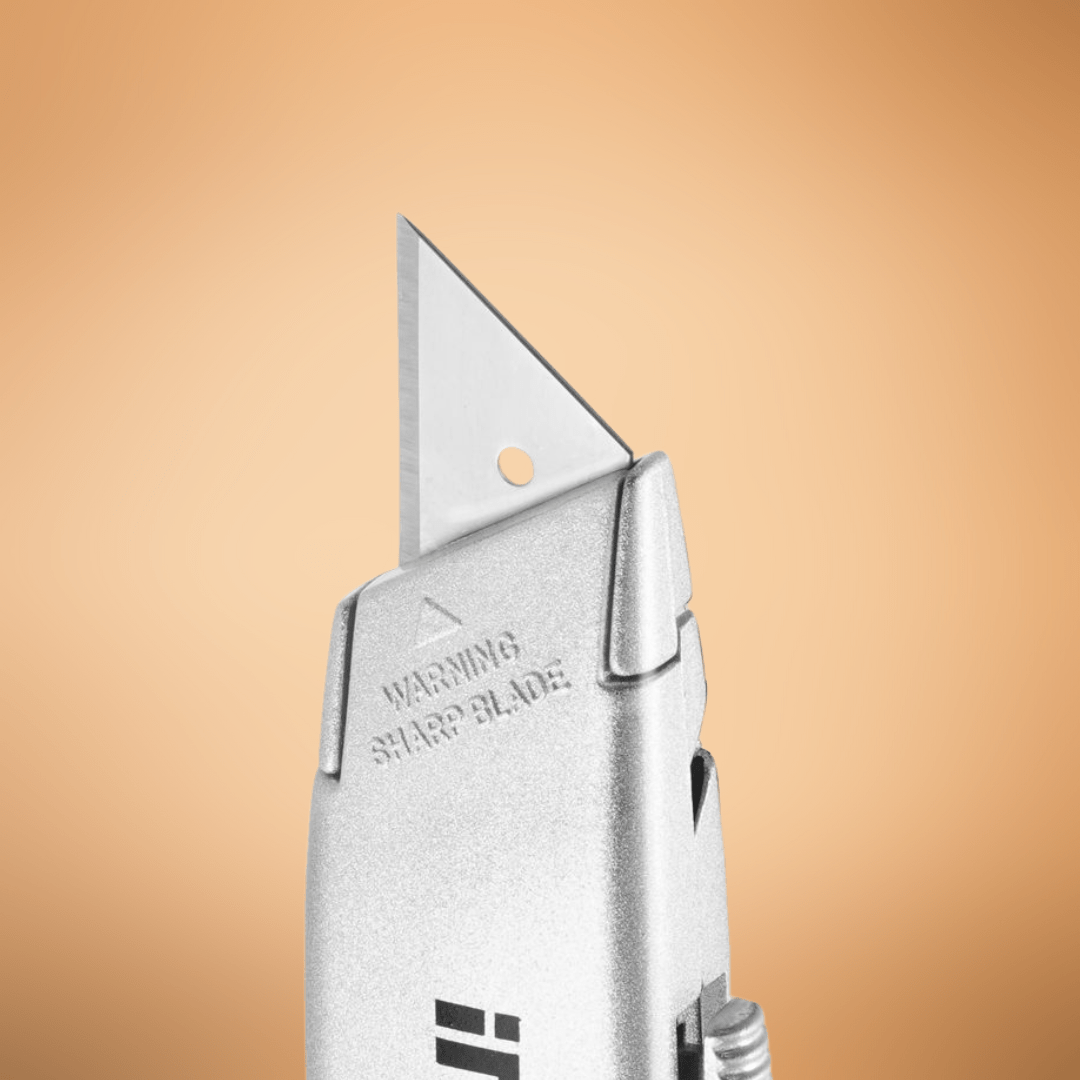 Ingco Multi Tools & Knives Ingco Utility Knife with Auto-Lock and SK5 Blade – HUK615