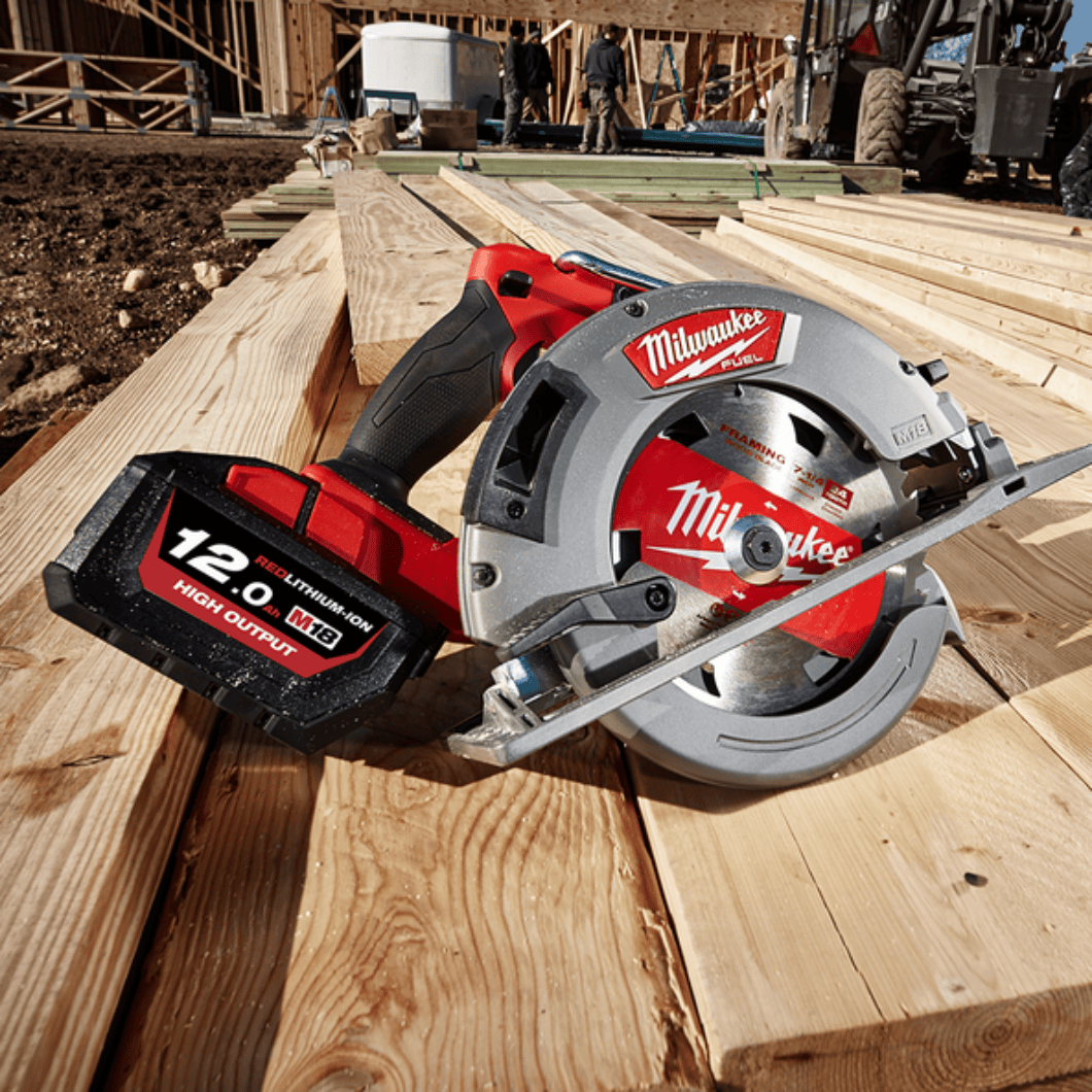 Milwaukee Circular Saw Milwaukee 18V Circular Saw - M18FCS66-0