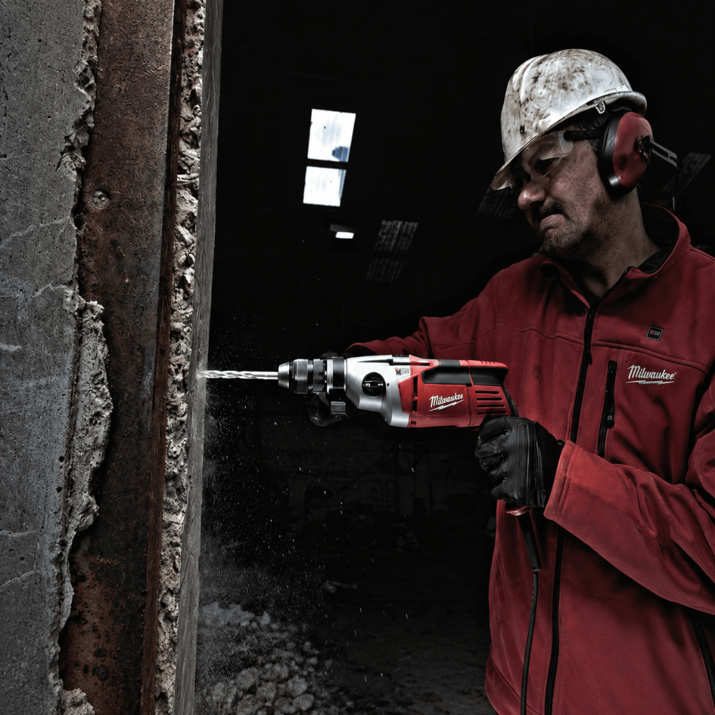Milwaukee Drill Milwaukee 2-Speed Percussion Drill 1020W - PD2E24R