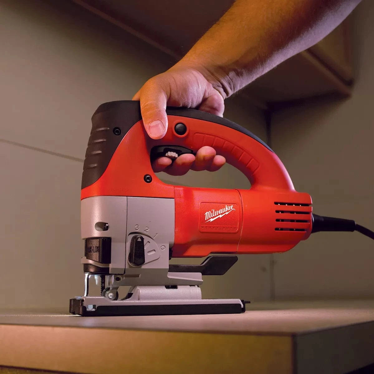 Milwaukee Jigsaw Milwaukee Heavy Duty Top Handle Jigsaw 750W - JSPE 135 TX