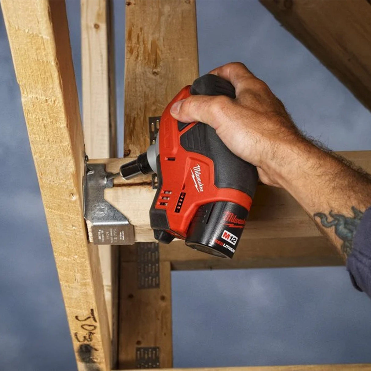 Milwaukee Nailer & Stapler Milwaukee M12™ Cordless Sub Compact Palm Nailer 12V - C12 PN-0