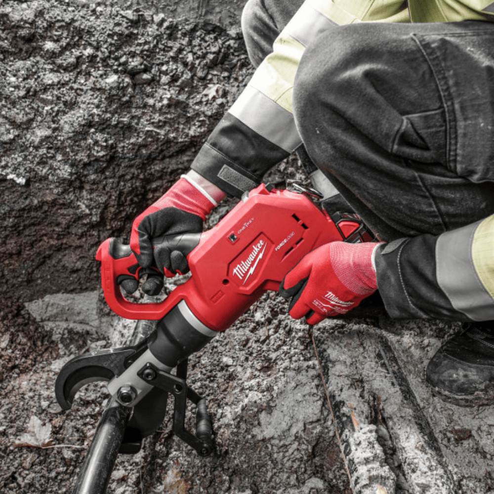 Milwaukee Specialty Power Tool Milwaukee M18™ FORCE LOGIC™ Hydraulic Remote Underground Cable Cutter 18V - M18 HCC75R-502C