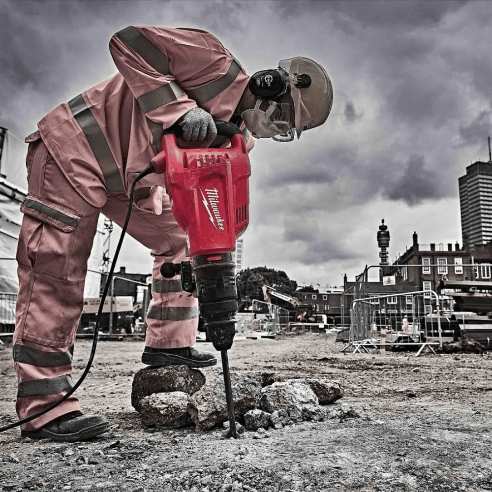 Milwaukee Demolition Hammer Milwaukee SDS-Max Breaking Hammer 16kg 2100W - K 1528 H