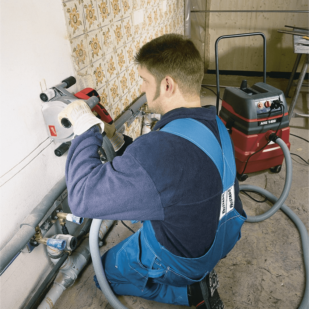 Milwaukee Wall Chaser Milwaukee Wall Chaser 1900W 150mm (45mm DOC) - WCS 45