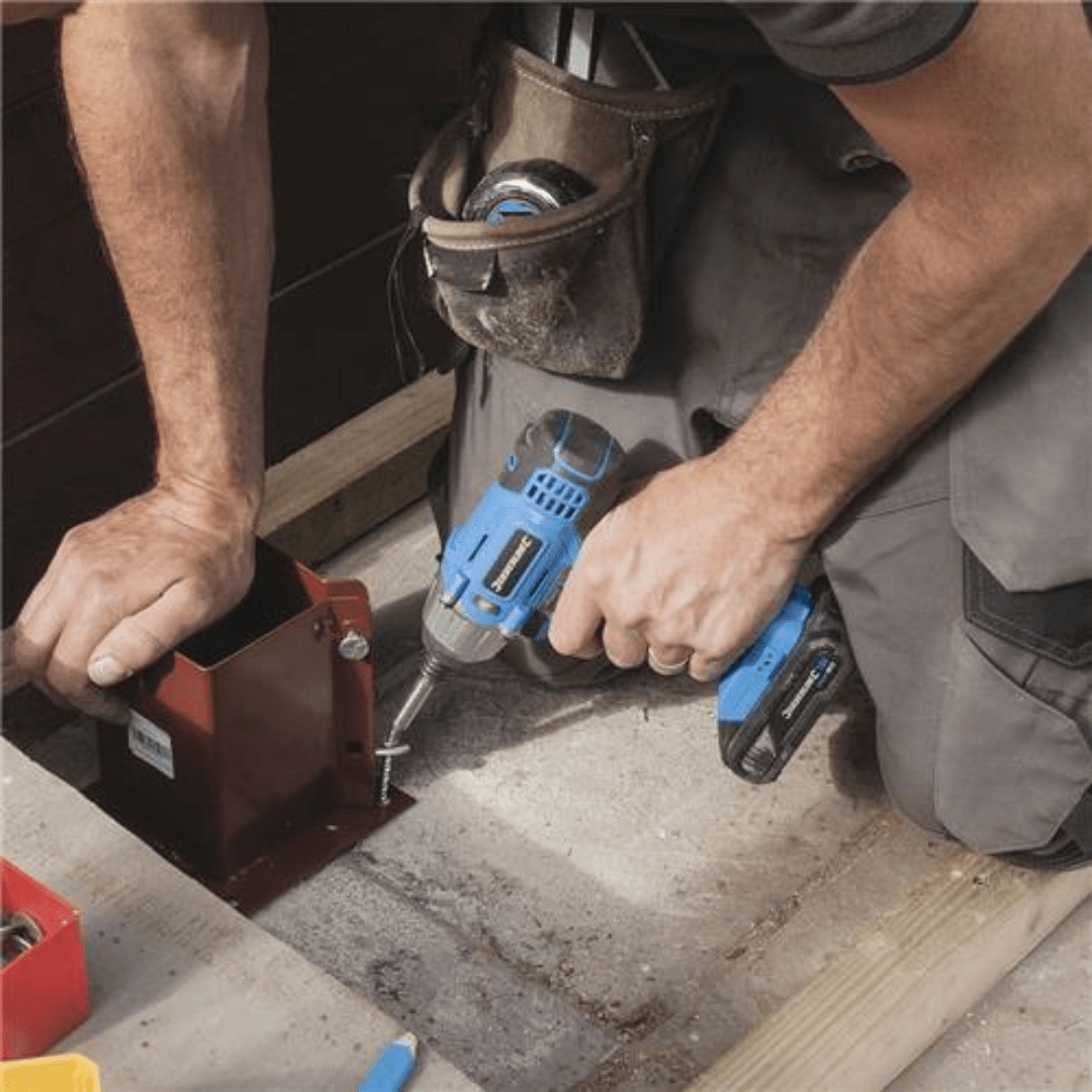 Silverline Impact Wrench & Driver Silverline 1⁄4” Lithium-Ion Cordless Impact Driver 18V With Two 1.5Ah Batteries - 996048