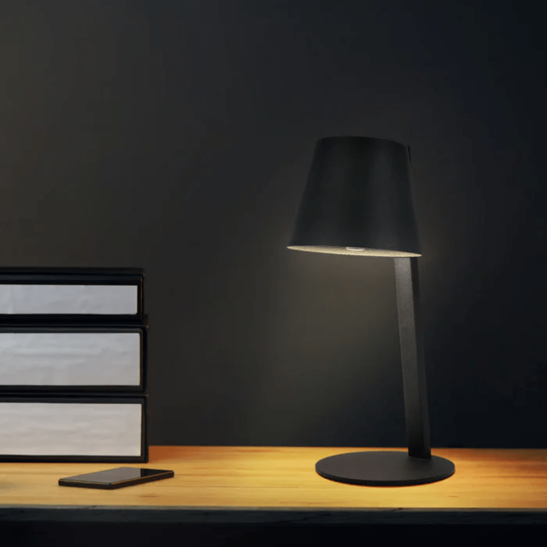 TKLD Table & Floor Lamps Solar-Powered Portable Outdoor LED Table Lamp - 2W