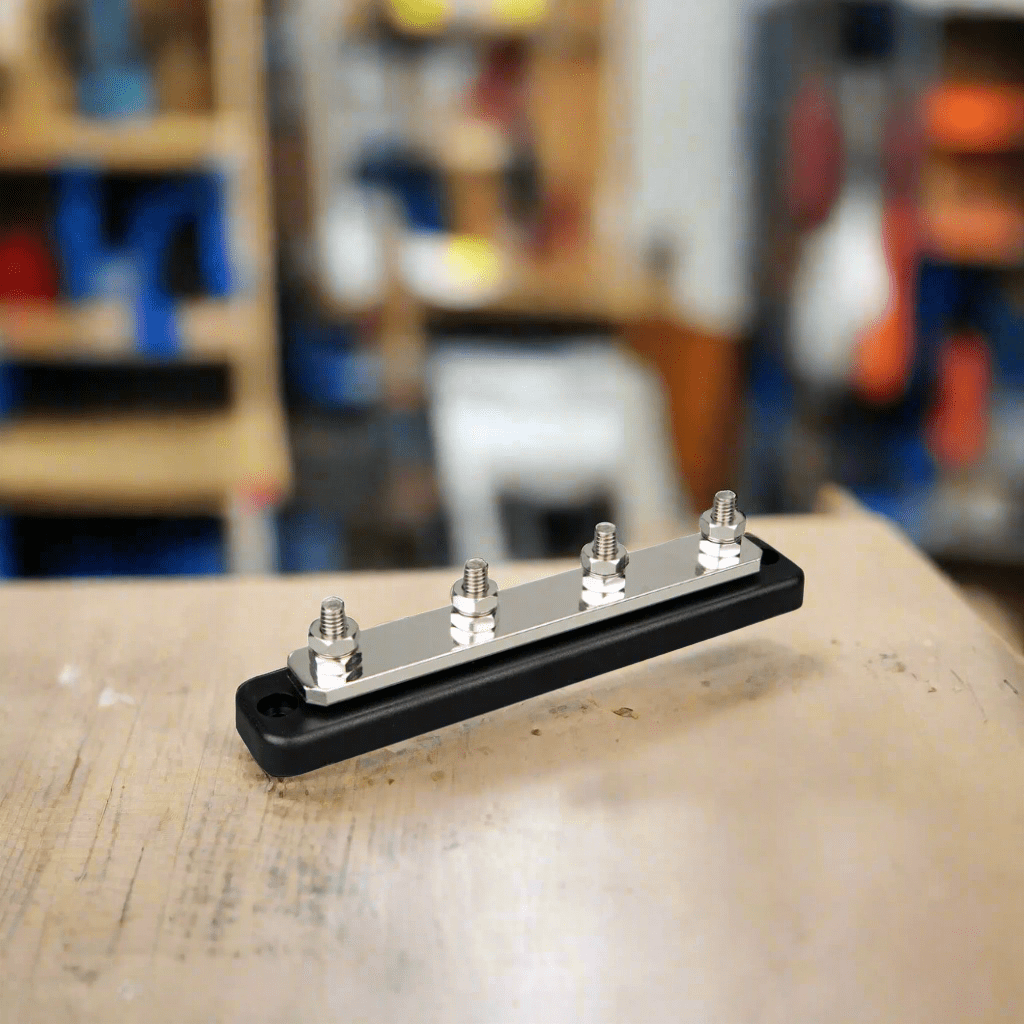 Victron Batteries & Accessories Victron Energy 250A 4P+Cover - VBB125040010