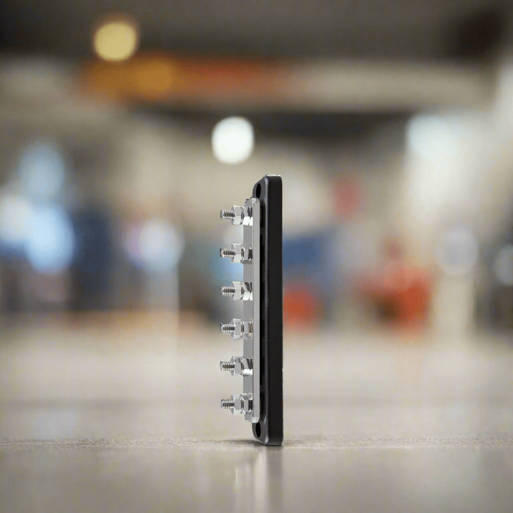 Victron Batteries & Accessories Victron Energy 250A 6P+Cover - VBB125060020