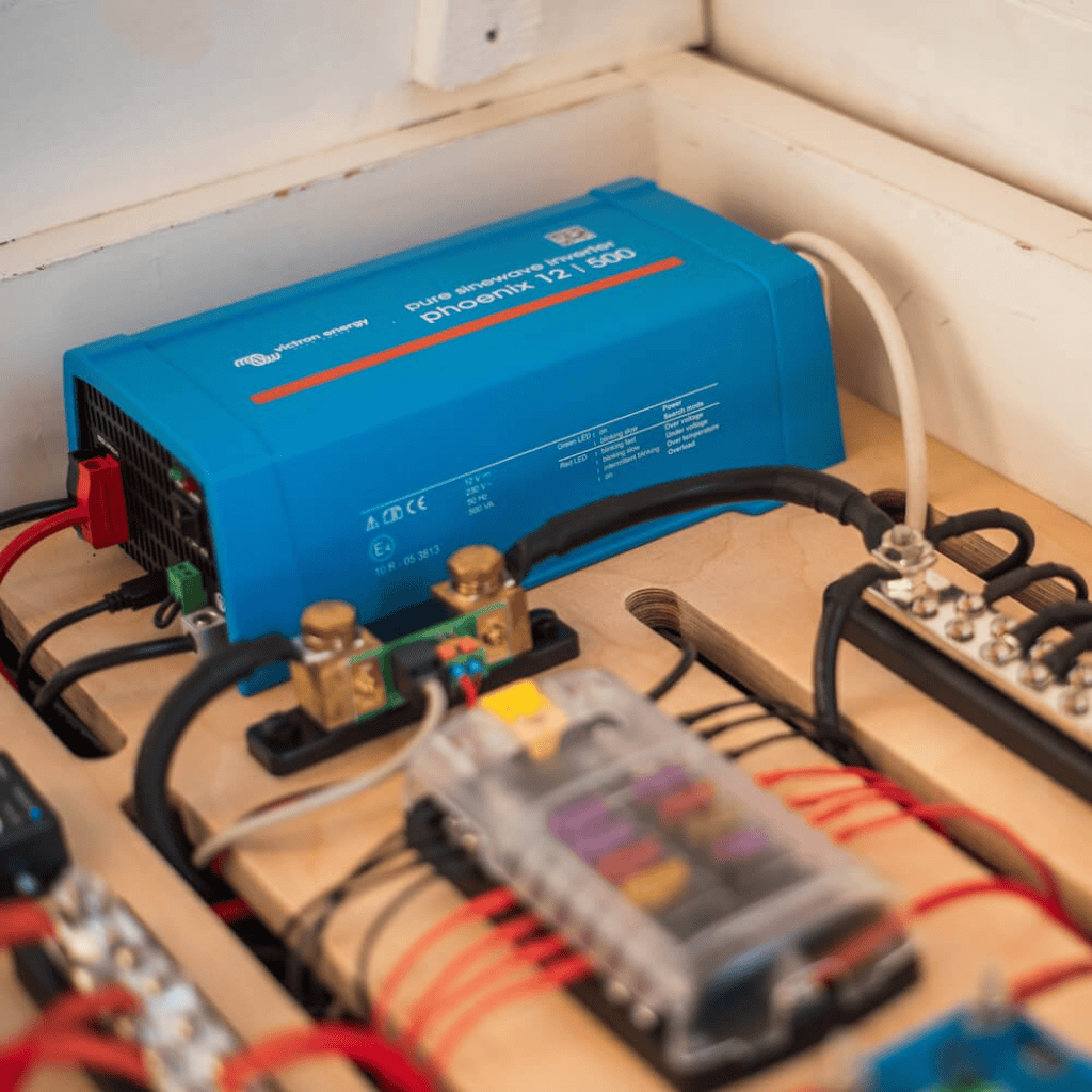 Victron Inverters & Inverter/Chargers Victron Multi Inverter Charger 12/500/20-16 230V - PMP121500000