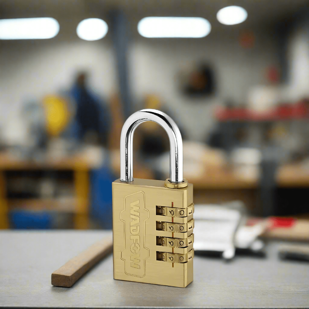 Wadfow Padlocks & Accessories Wadfow 4x40mm 4 Digit Brass Combination Padlock - WPD3444
