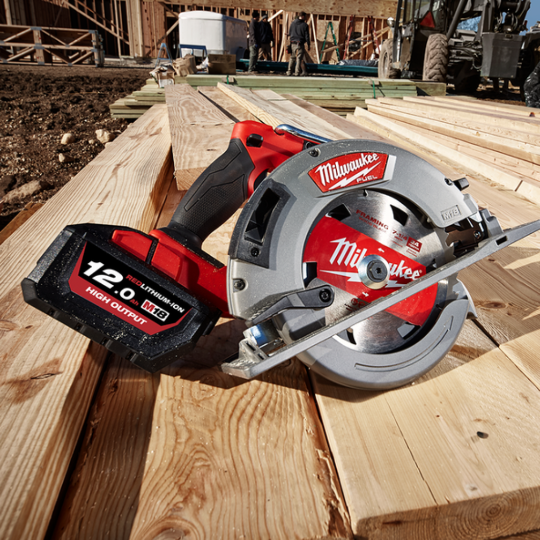 Milwaukee 18V Circular Saw - M18FCS66-0
