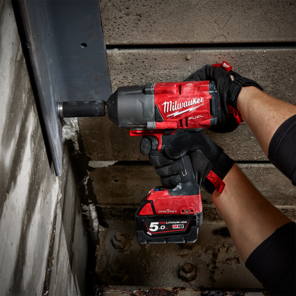 Milwaukee M18 FUEL™  Cordless ½˝ High Torque Impact Wrench with Friction Ring 18V - M18 CHIWF12-502X