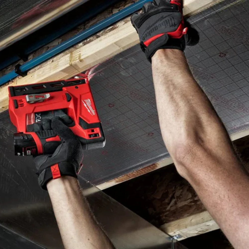 Milwaukee M12™ Cordless Sub Compact Stapler 12V - M12 BST-0