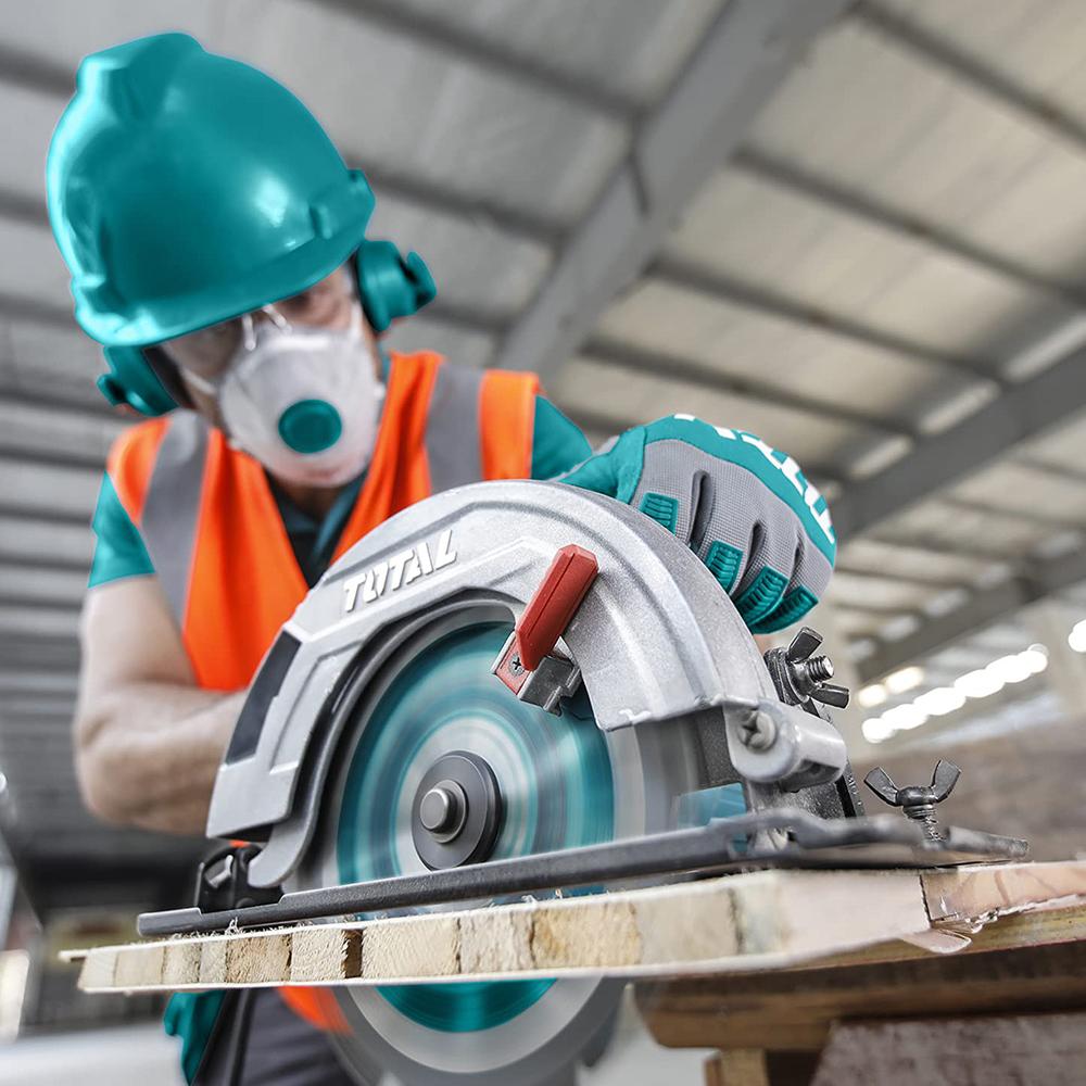 Total 9" Circular Saw 2200W 3800rpm - TS1222356