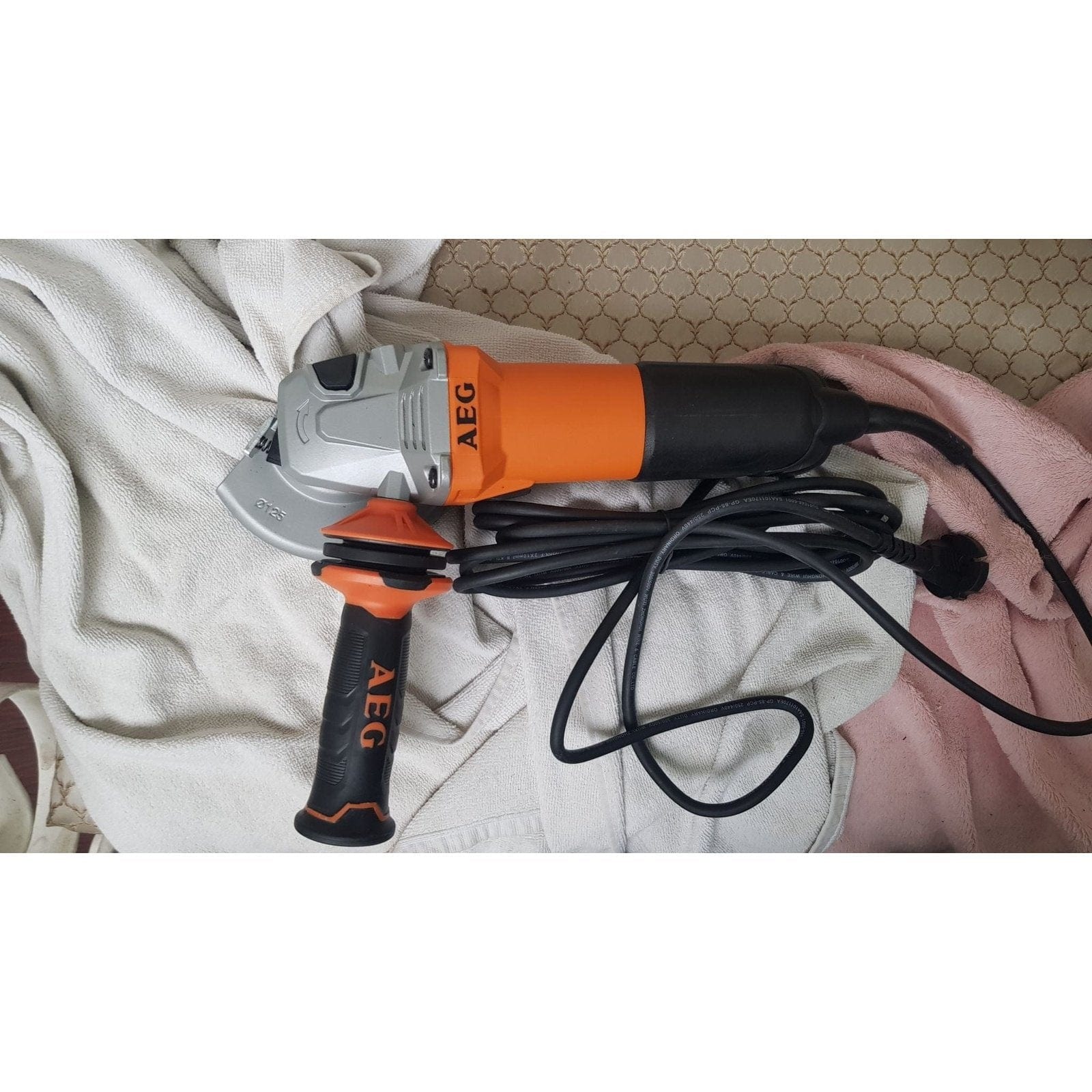 AEG 5 125mm Angle Grinder 1300W WS13 125XE Supply Master Accra Ghana