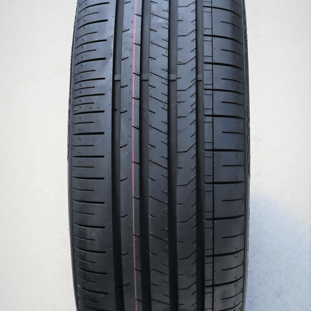 Armstrong Tires & Spares Armstrong Blu-Trac HP All Season Passenger Tire - 245/40R19 98Y XL