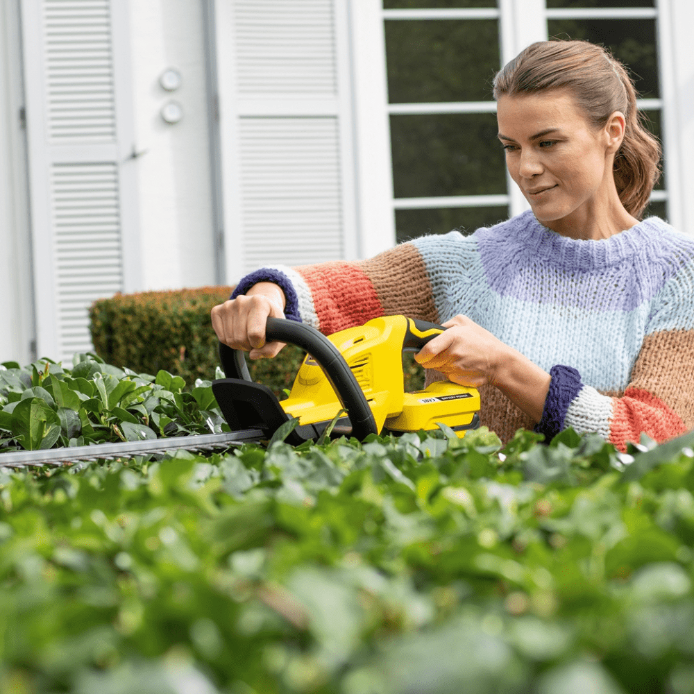 Ingco Trimmer Ingco Lithium-Ion Cordless Hedge Trimmer - CHTLI40028