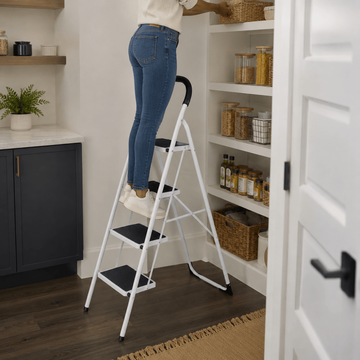 Kumtel Ladder & Access Equipment Kumtel 4-Step Folding Household Ladder with 150kg Capacity - KMM-40