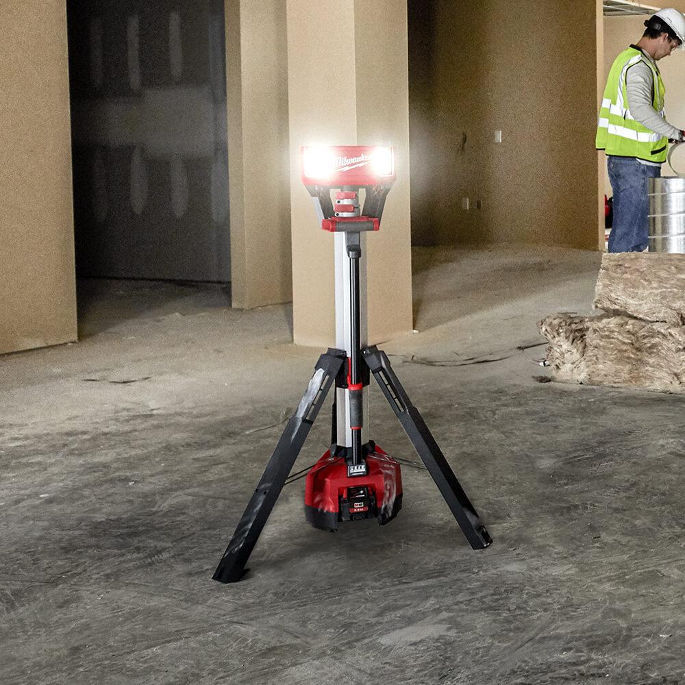 Milwaukee Outdoor Lighting Milwaukee 18V High Output Stand Area Light/Charger - M18HOSALC-0