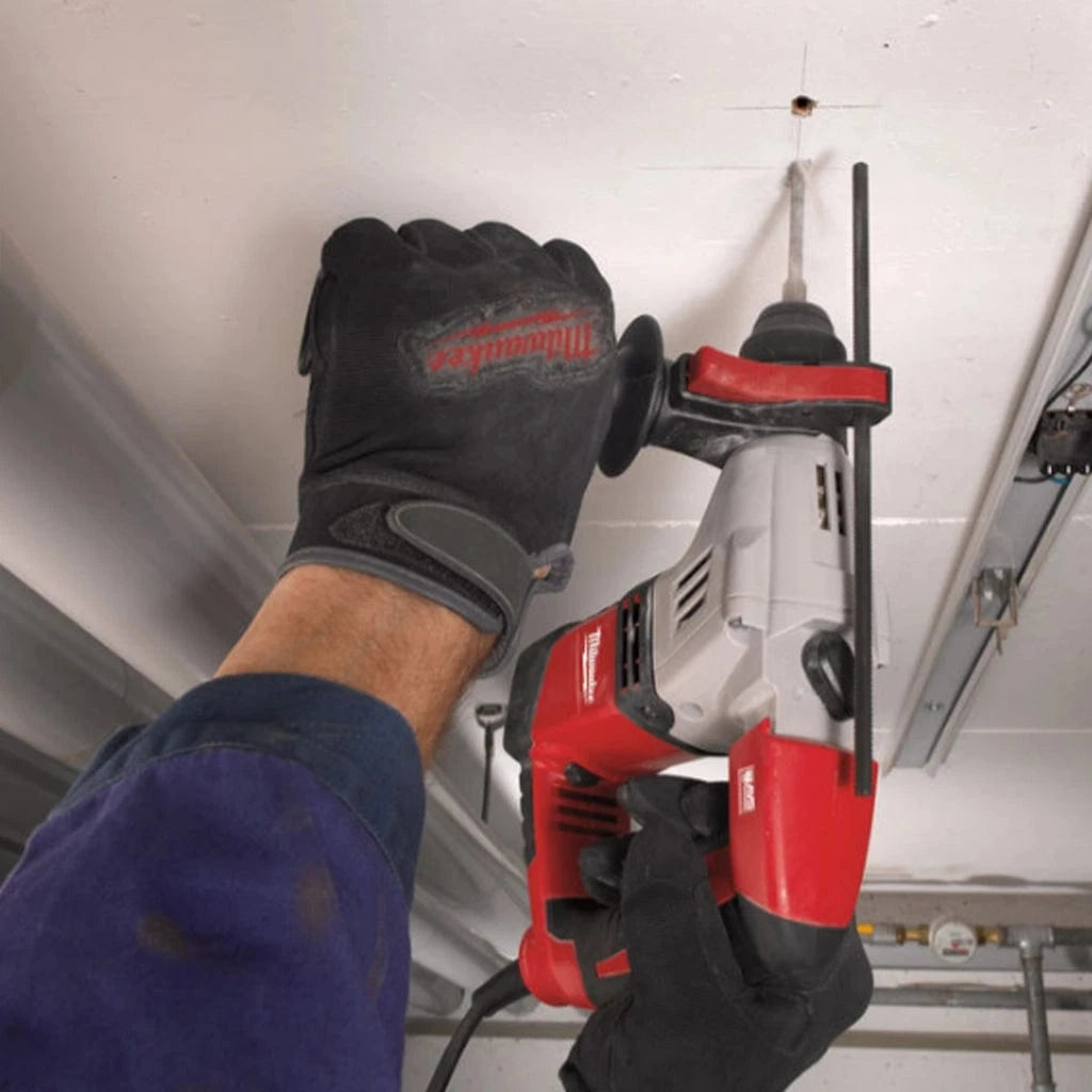 Milwaukee Drill Milwaukee 20mm 620W SDS-Plus L-Shaped Fixing Hammer Drill - PLH 20