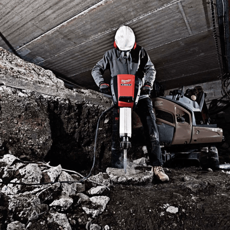 Milwaukee Demolition Hammer Milwaukee Heavy Duty Breaking Hammer 25kg 2500W - K 2500 H