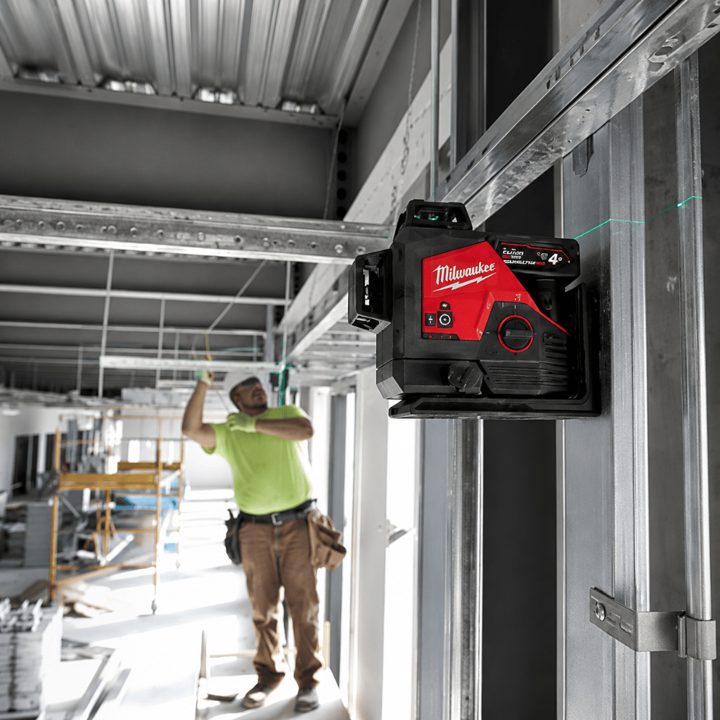 Milwaukee Laser Measure Milwaukee M12 Green 360° 3-Plane Laser Kit 12V - M123PLKIT-401P