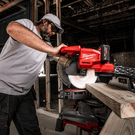 Milwaukee Bench & Stationary Tool Milwaukee M18 245mm Dual Bevel Sliding Compound Cordless Mitre Saw 18V - M18FMS254-0