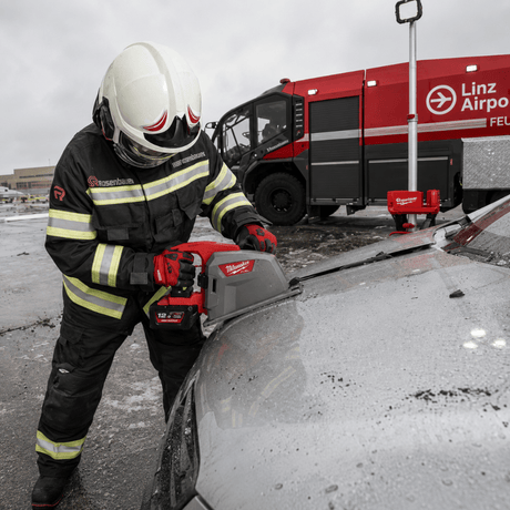 Milwaukee Circular Saw Milwaukee M18 66mm Brushless Cordless Metal Circular Saw 18V - M18FMCS66-0C