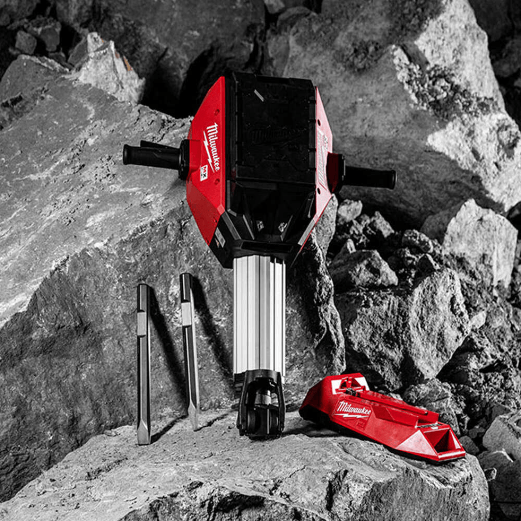 Milwaukee Drill Milwaukee MX Fuel Breaking Hammer 25KG With Trolley And Two Chisels - MXFDH2528H-601