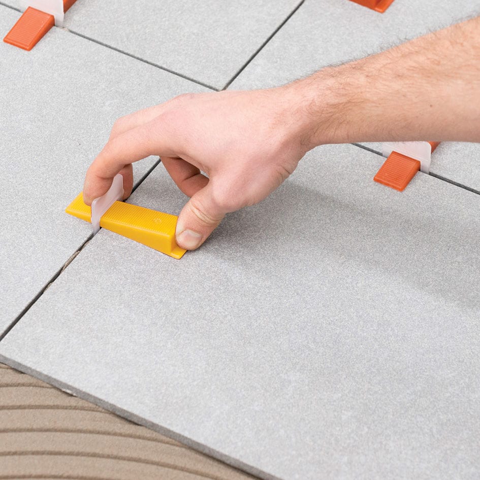 Diagonal Leveling Blocks SGS Black Tile Ceramic Leveling Block 20mm - SGS6167 | Supply Master ...