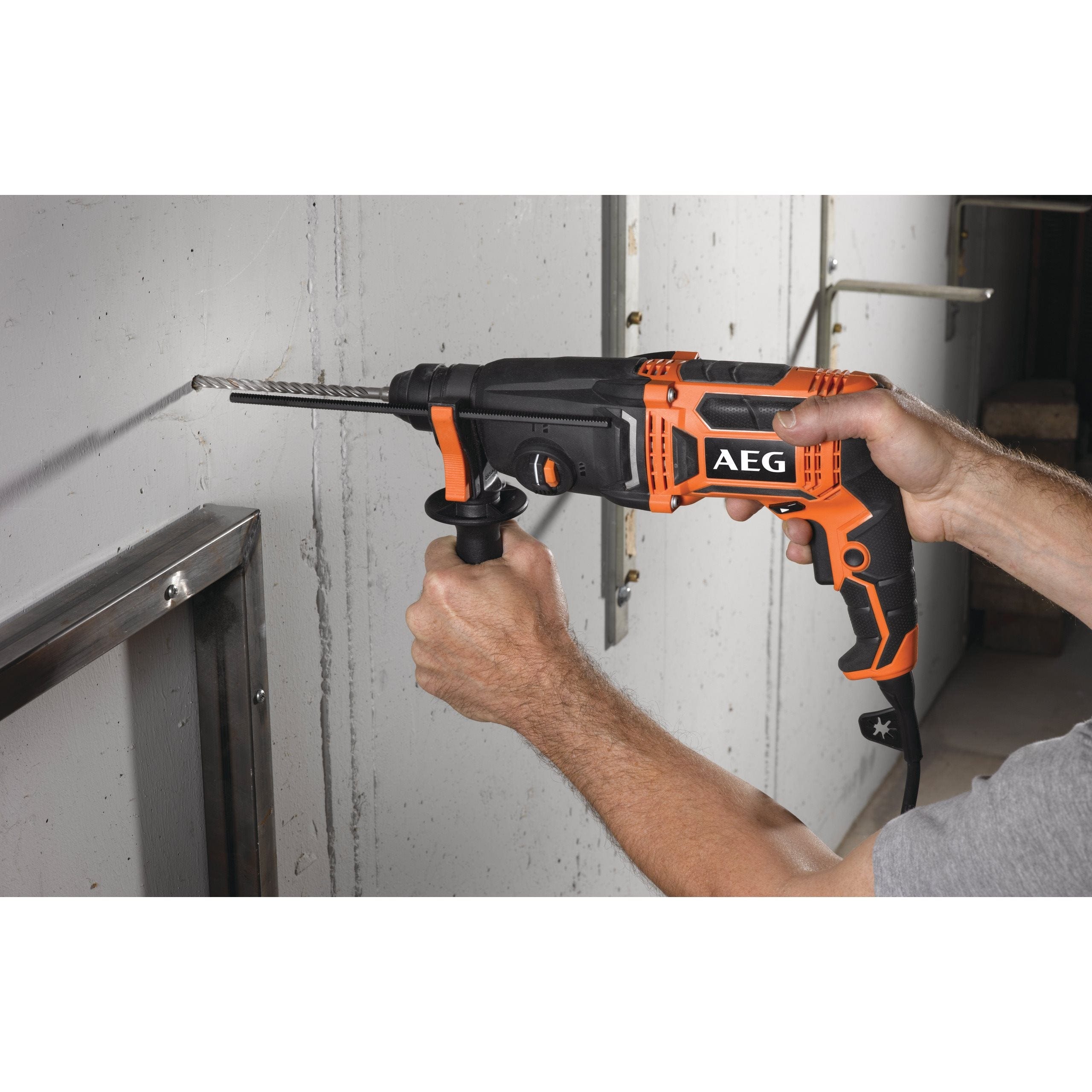 AEG 800W SDS-Plus Combi Hammer Drill - BH24IE | Supply Master Accra, Ghana Drill Buy Tools hardware Building materials