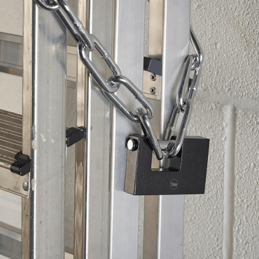 Yale Padlocks & Accessories Yale Y113BL 90mm Cast-Iron Shutter Padlock with Hardened Steel Shackle - Y113BL/90/119/1