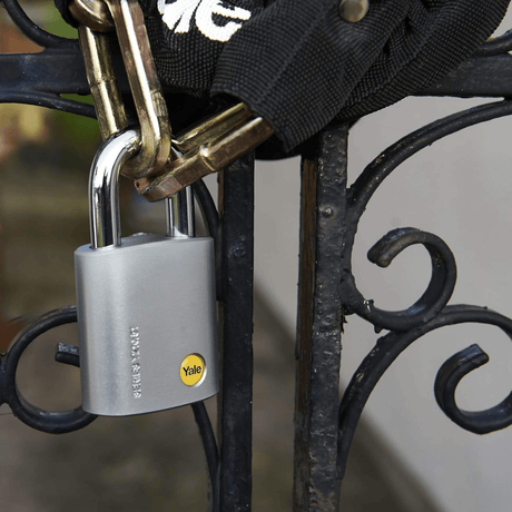 Yale Padlocks & Accessories Yale Y120 71mm Solid Brass Padlock with Boron Steel Shackle - Y120/70/141/1